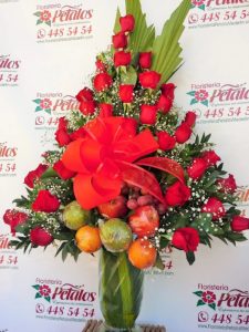 pirámide de rosas